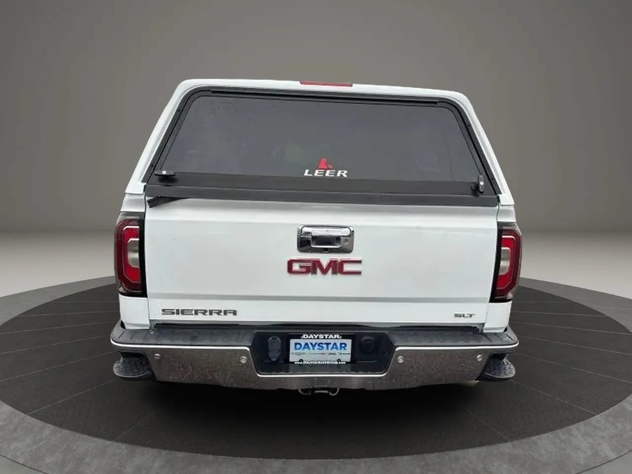 Used 2016 GMC Sierra 1500 SLT w/ Enhanced Driver Alert Package AWD/4WD image 8