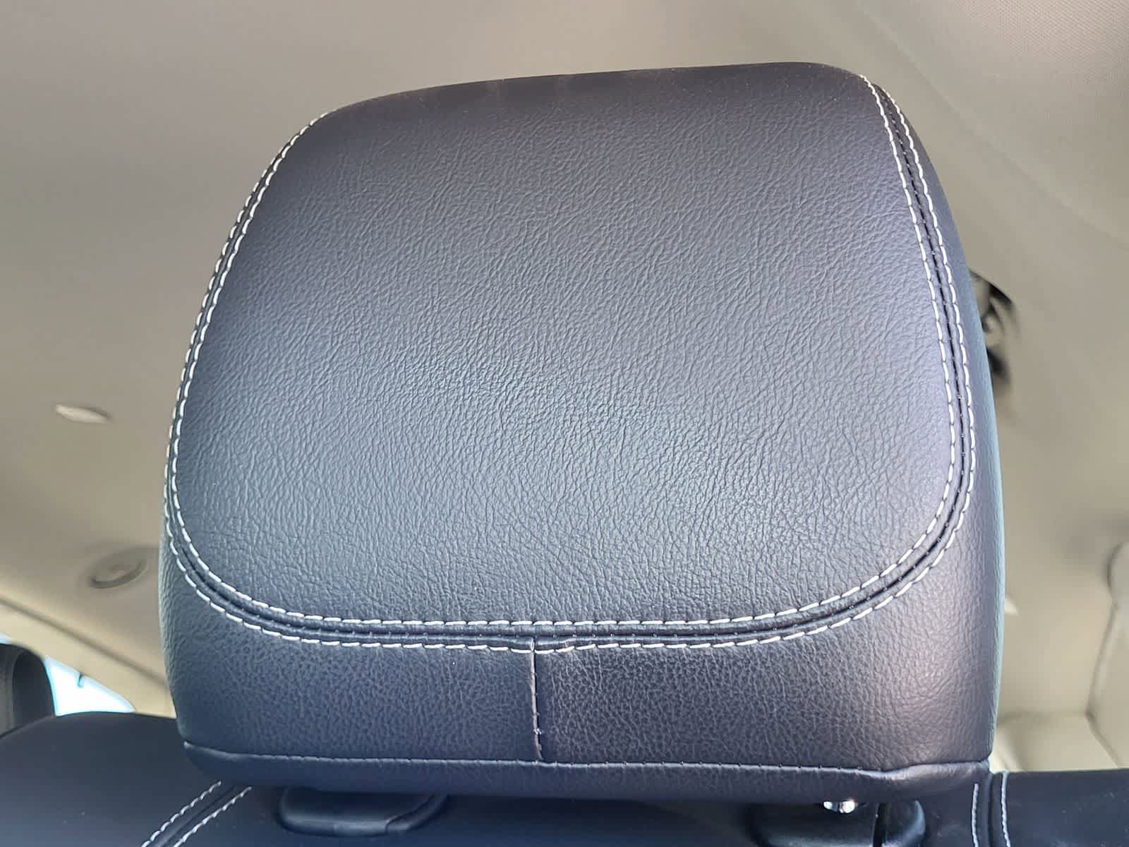 Used 2022 Chrysler Pacifica Touring-L FWD image 14