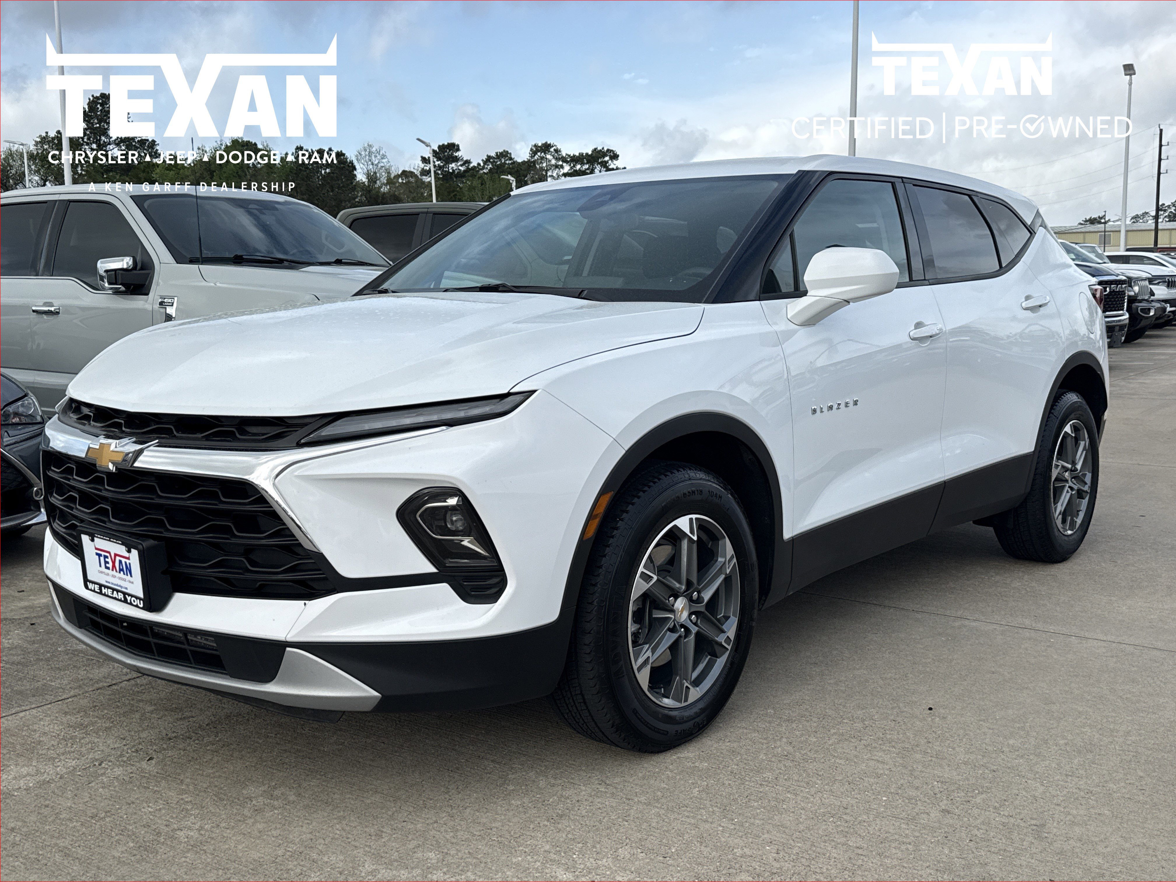 Used 2025 Chevrolet Blazer LT image 1