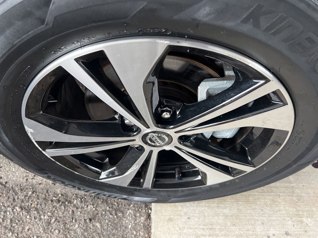 Certified 2022 Nissan Sentra SV w/ All-Weather Package FWD image 34