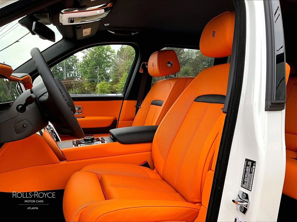 New 2026 Rolls-Royce Cullinan AWD/4WD image 9