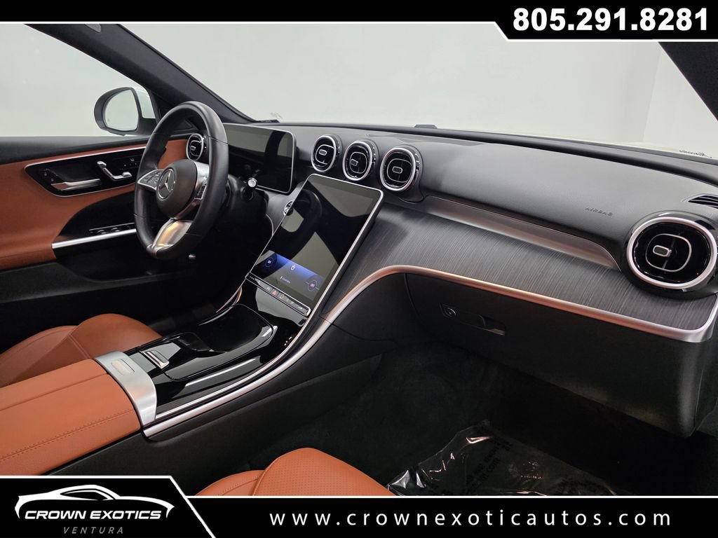 Used 2025 Mercedes-Benz C 300 Sedan image 11