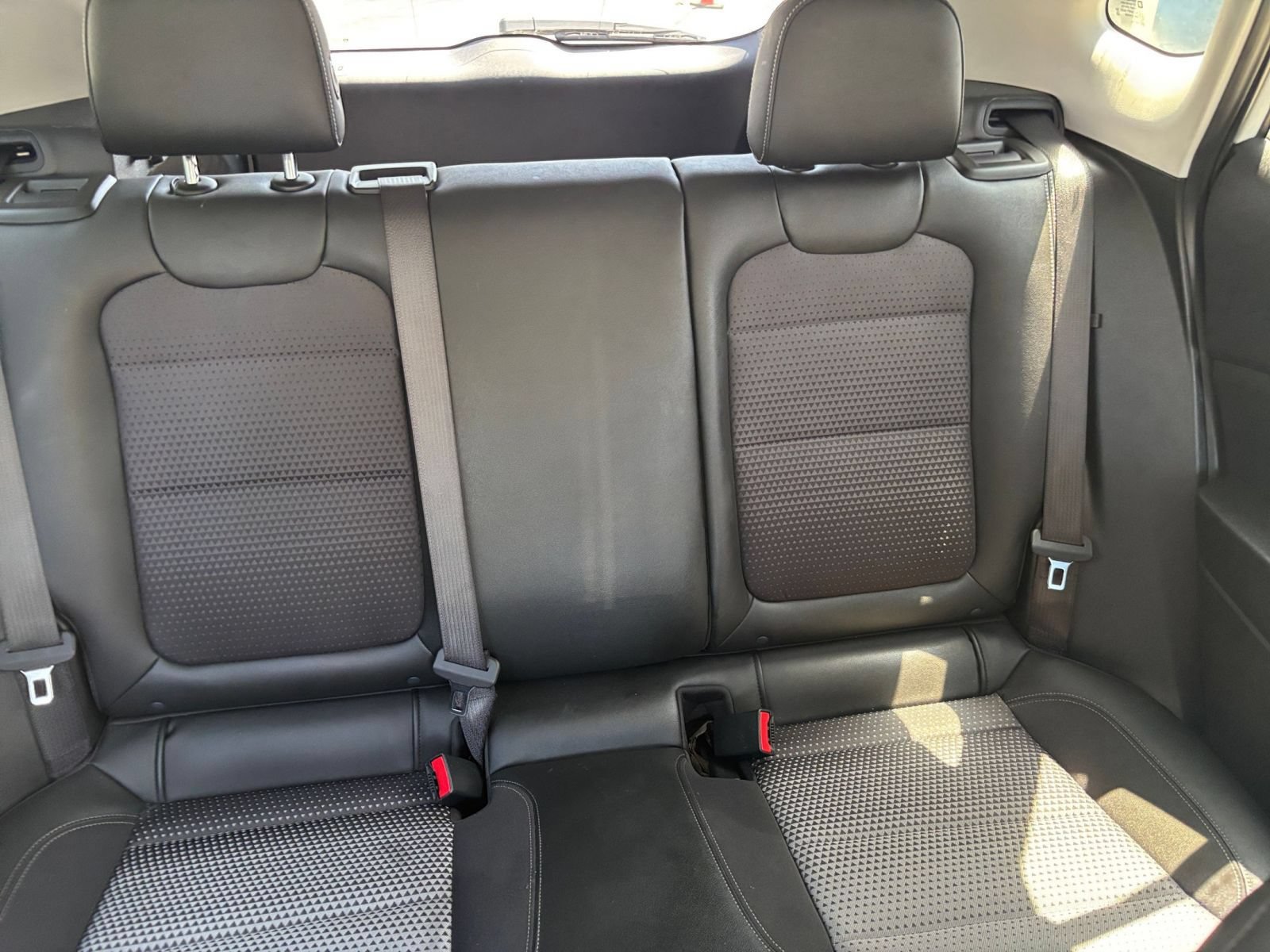Used 2025 Chevrolet Trax LT w/ LT Convenience Package FWD image 36