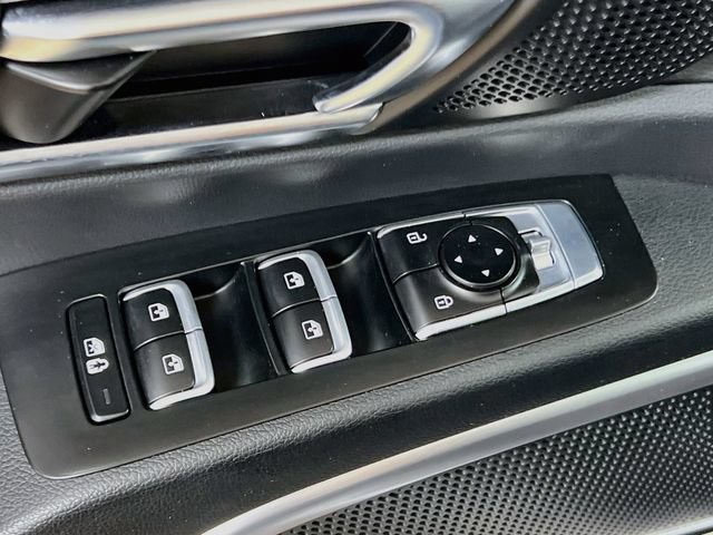 Certified 2024 Kia Telluride EX w/ EX Captain's Chair Package FWD image 18