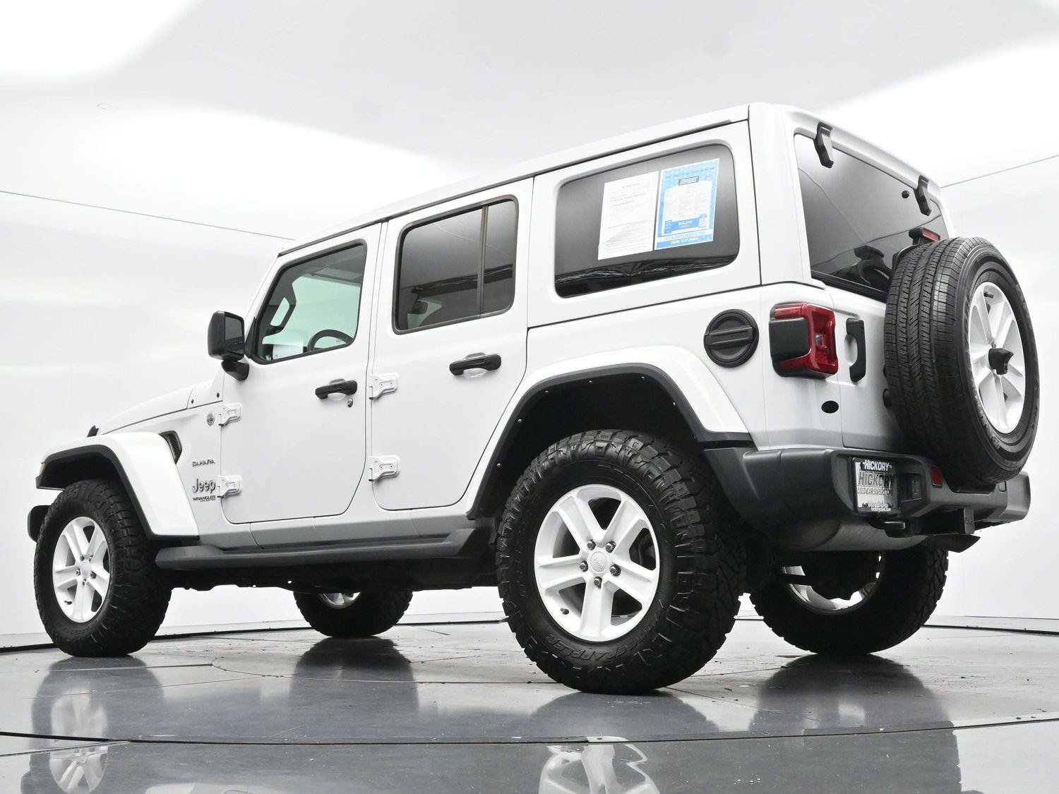 Used 2022 Jeep Wrangler Unlimited Sahara w/ LED Lighting Group AWD/4WD image 50