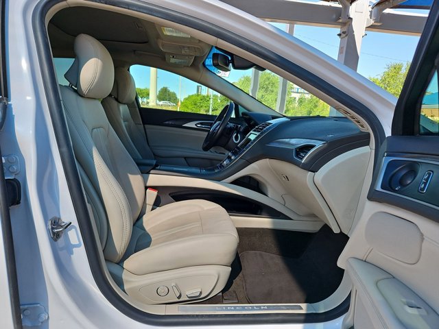 Used 2019 Lincoln MKZ Reserve FWD image 20