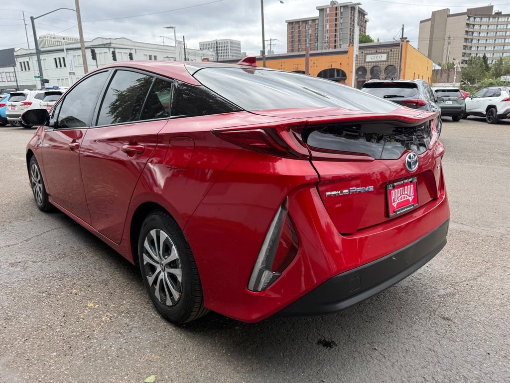 Used 2020 Toyota Prius Prime XLE FWD image 5