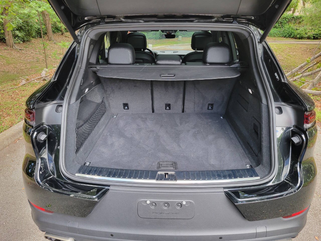 Used 2024 Porsche Cayenne AWD/4WD image 15