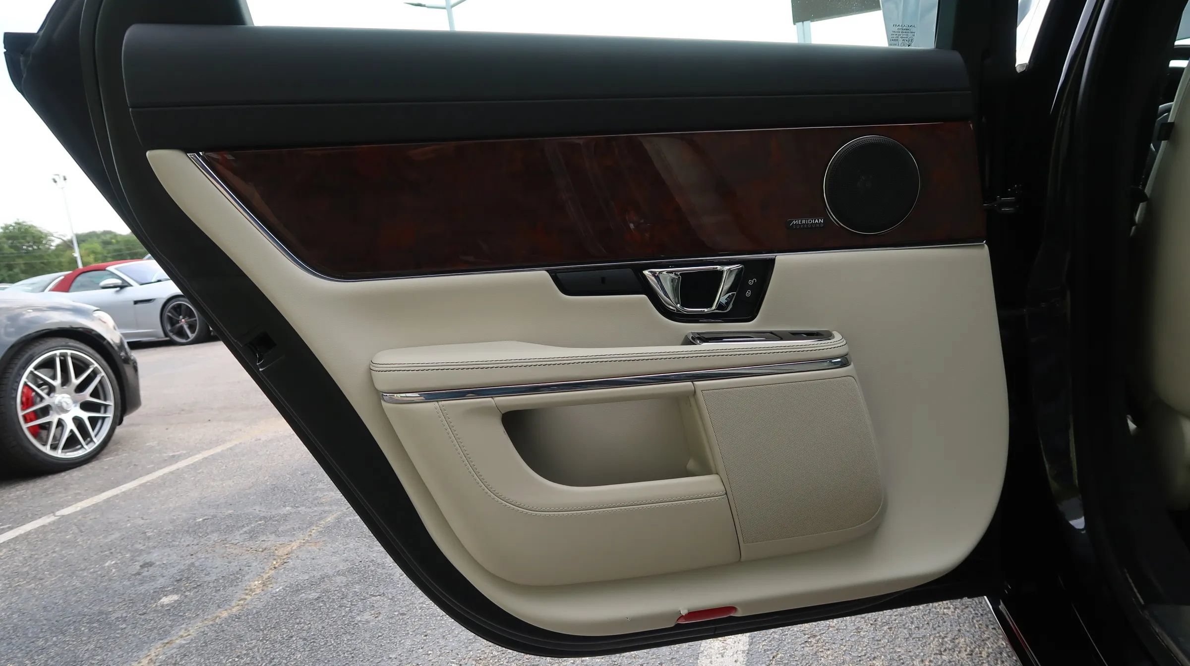 Used 2019 Jaguar XJ L Portfolio image 51