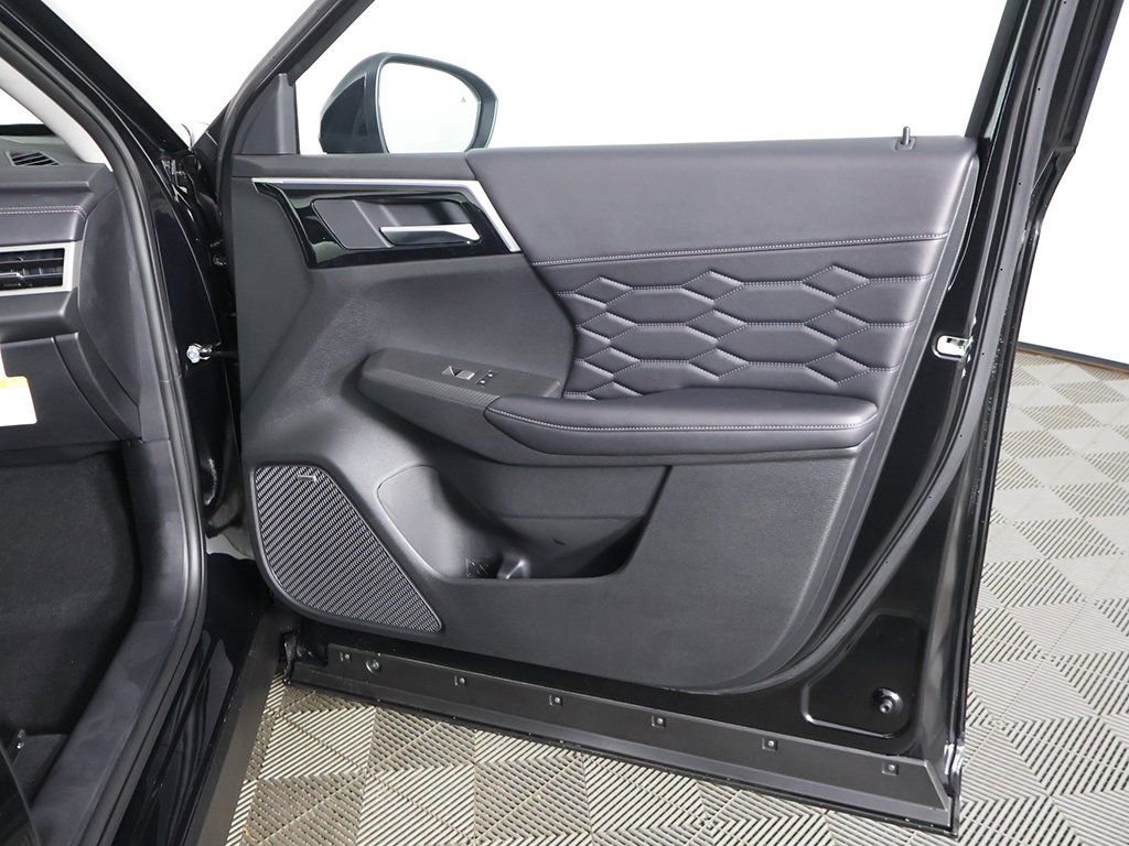 New 2025 Mitsubishi Outlander SEL AWD/4WD image 28