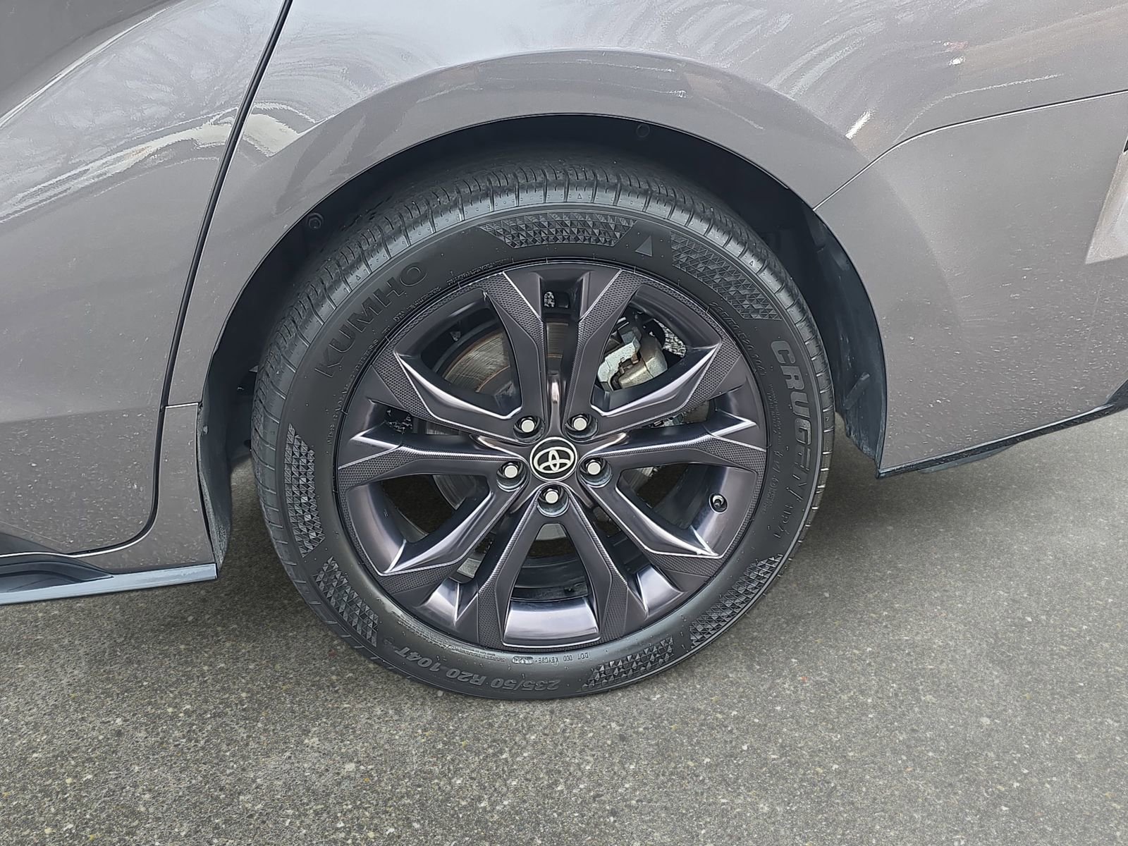 Used 2022 Toyota Sienna XSE image 34