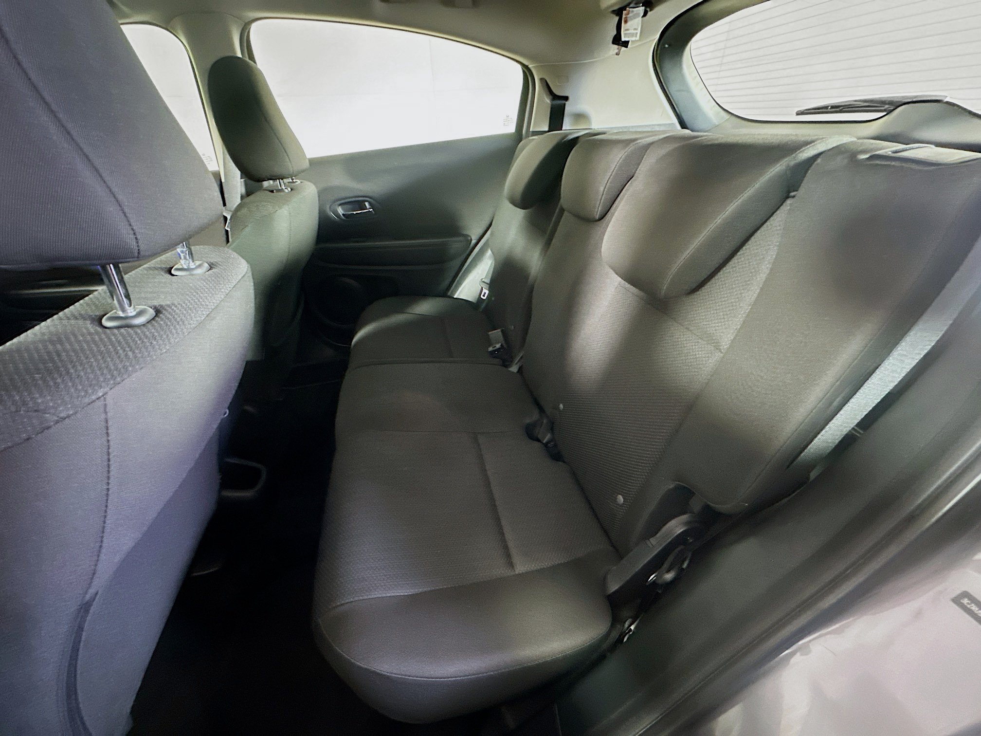 Used 2017 Honda HR-V LX image 25