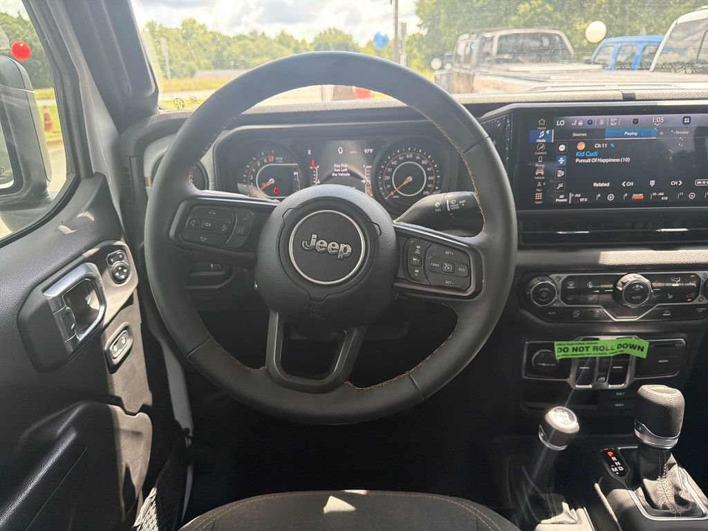 Used 2024 Jeep Gladiator Sport AWD/4WD image 23