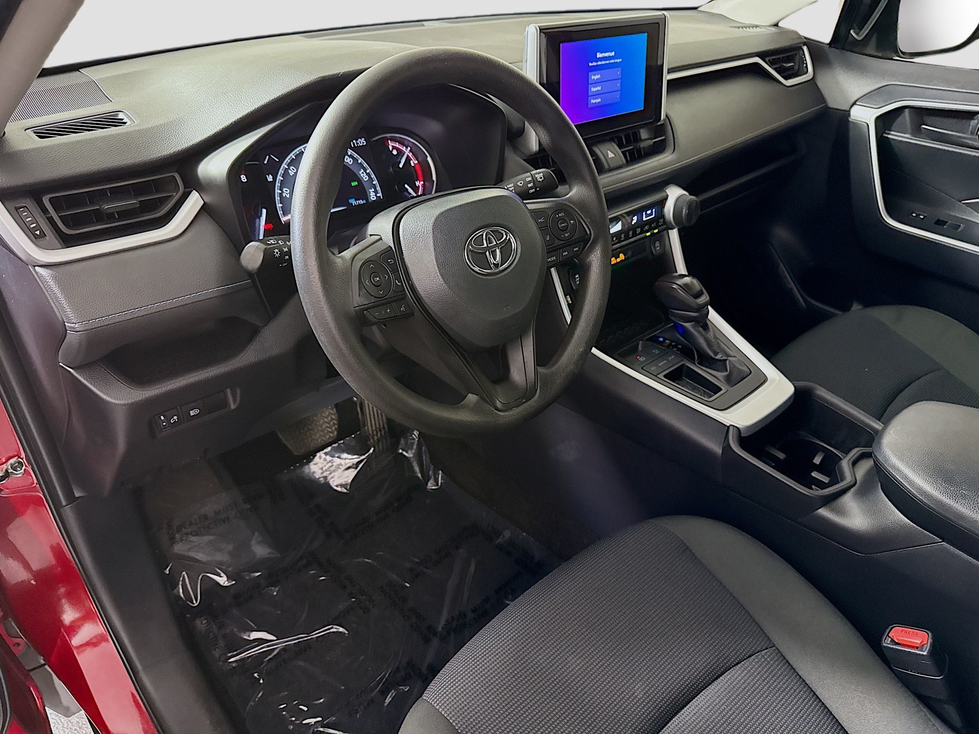 Used 2024 Toyota RAV4 LE FWD image 22