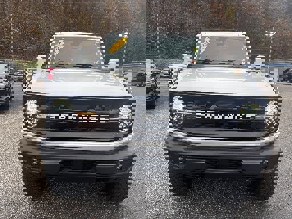 Used 2023 Ford Bronco Outer Banks image 11