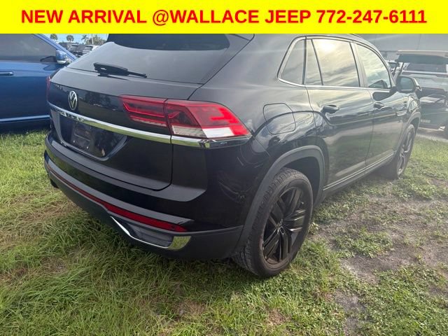 Used 2020 Volkswagen Atlas Cross Sport SE w/ Panoramic Sunroof Package FWD image 19
