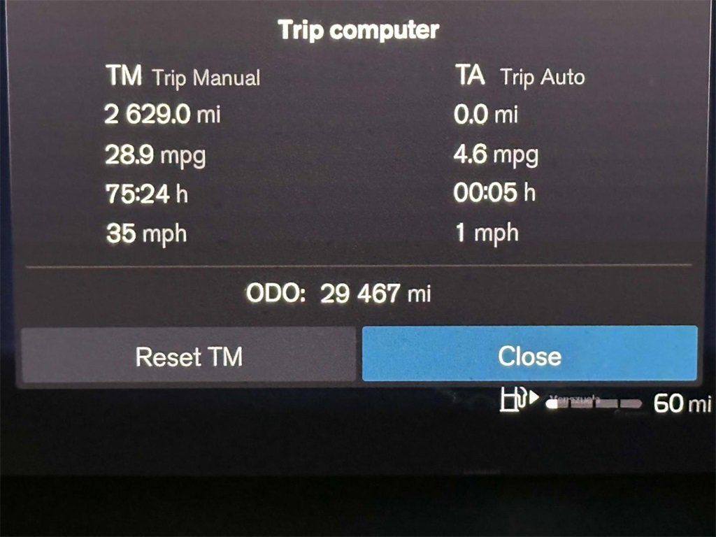 Used 2024 Volvo V60 B5 Cross Country Ultimate image 29