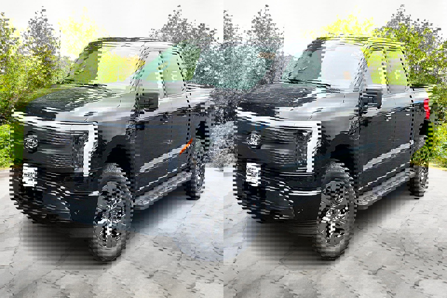 New 2025 Ford F150 Lightning Flash image 2
