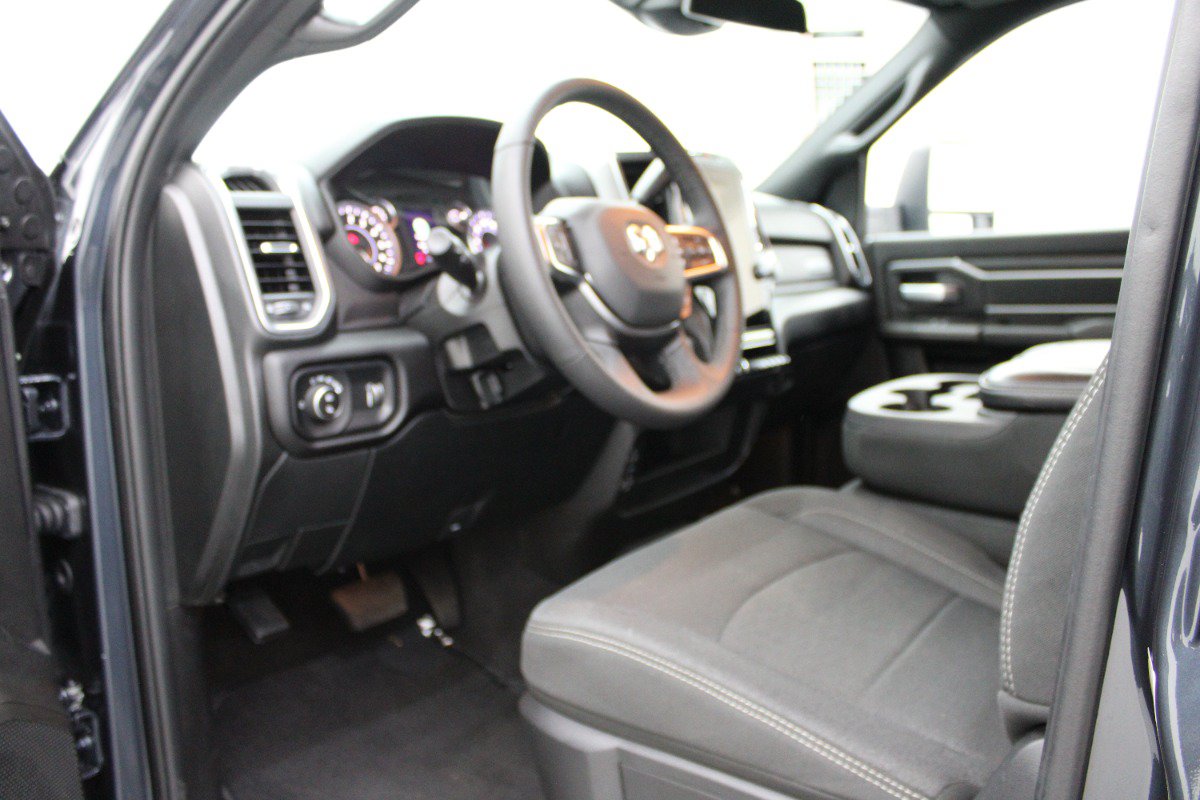 Used 2025 RAM 2500 Big Horn AWD/4WD image 7