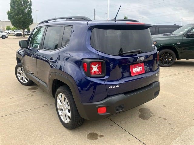 Used 2017 Jeep Renegade Latitude AWD/4WD image 8