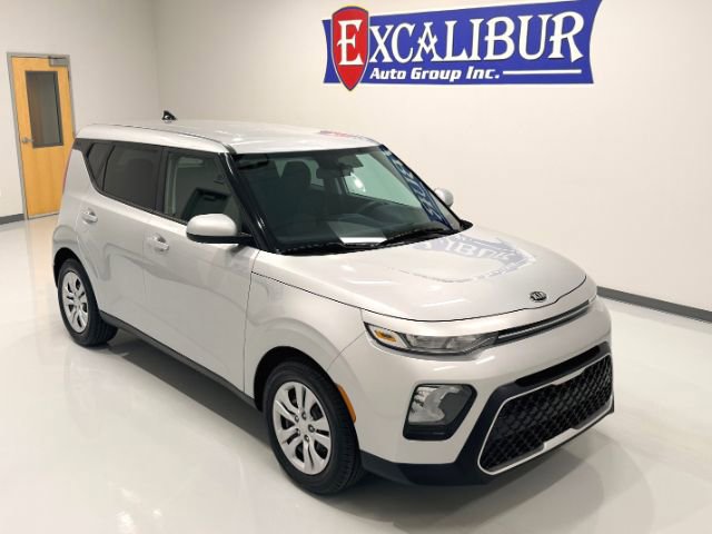 Used 2020 Kia Soul LX FWD image 2