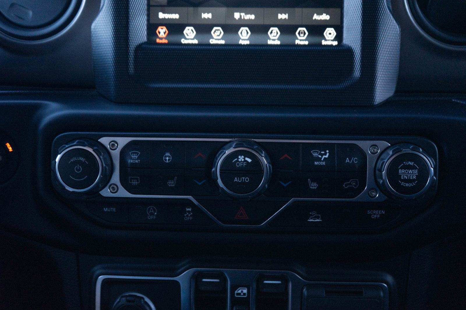 Used 2021 Jeep Gladiator Sport image 16