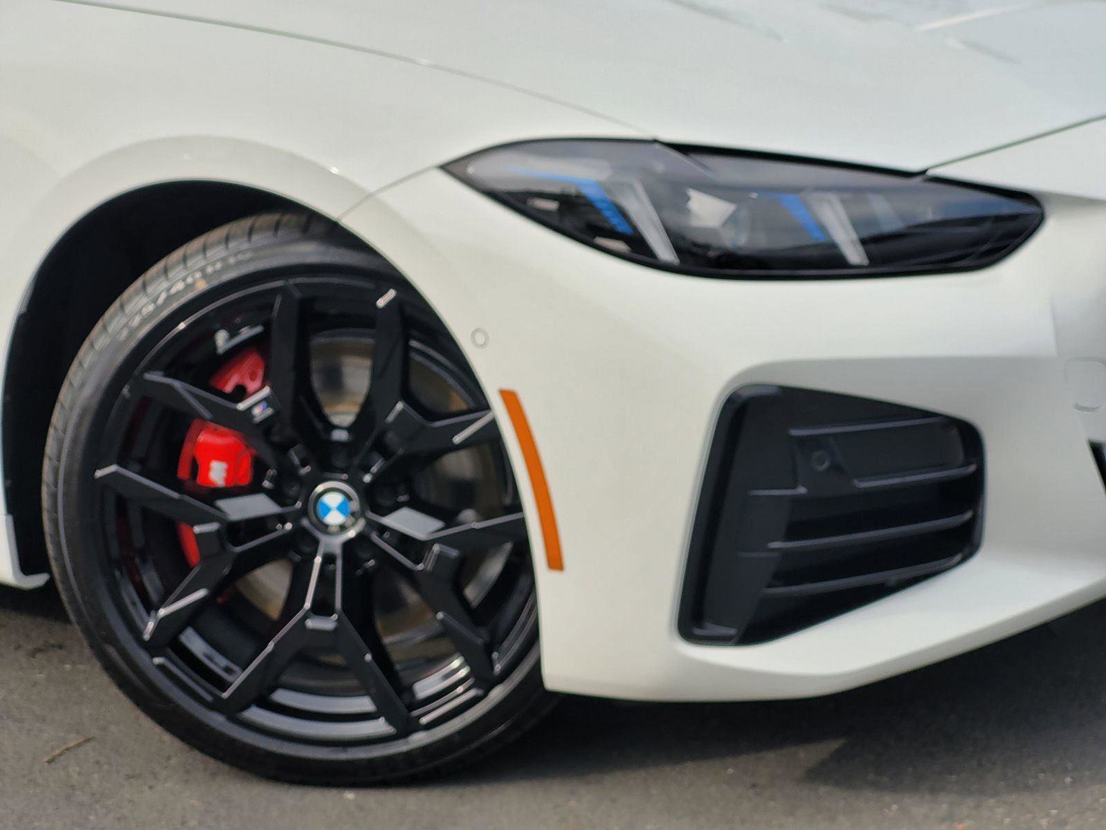 New 2026 BMW 430i Coupe w/ M Sport Package image 4