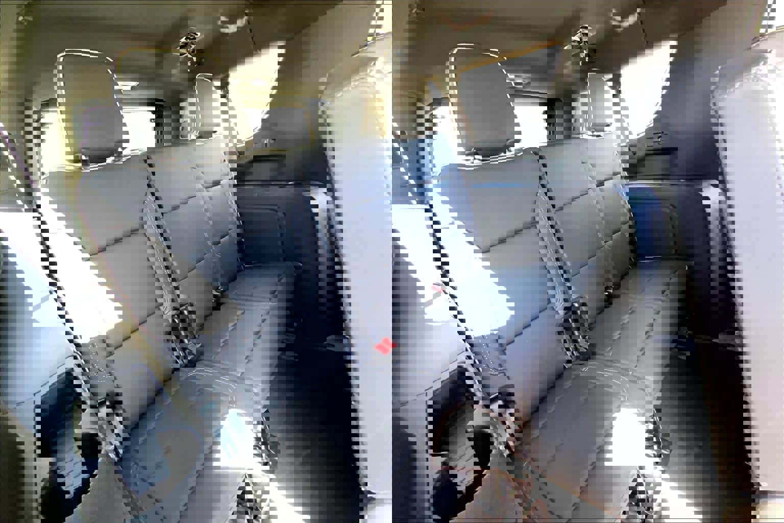 Used 2023 GMC Yukon XL SLT w/ SLT Premium Package image 15