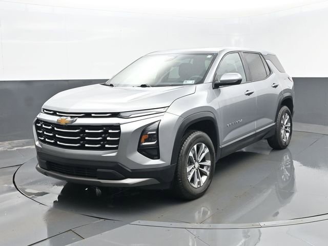 Used 2025 Chevrolet Equinox LT image 2