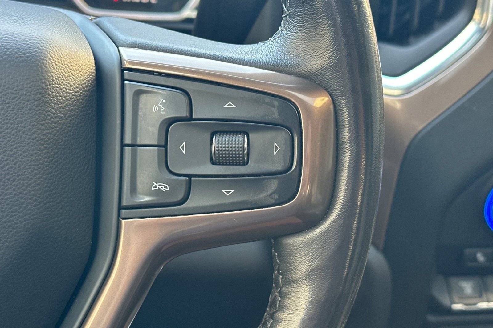 Used 2022 Chevrolet Silverado 3500 High Country image 29