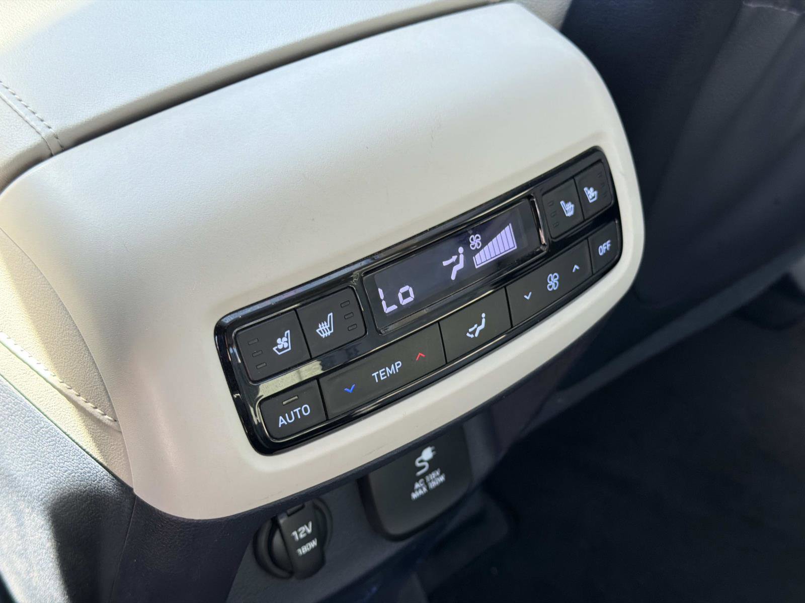 Used 2024 Hyundai Palisade Limited image 17