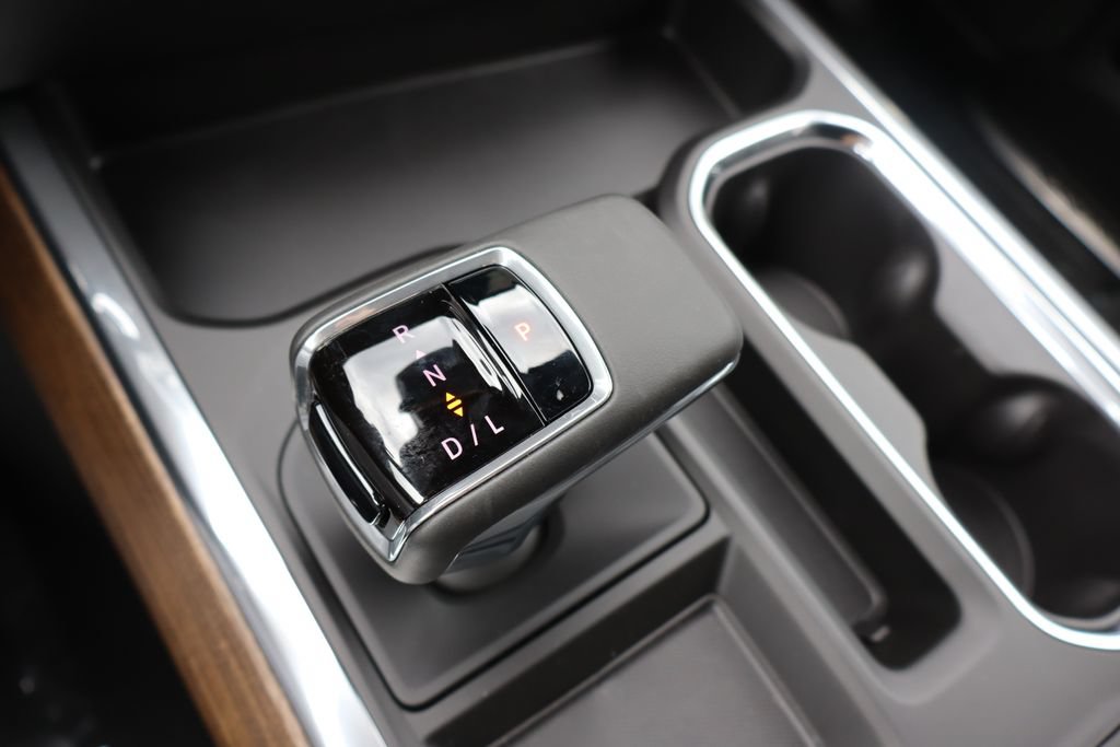 New 2026 Chevrolet Silverado 1500 High Country AWD/4WD image 9