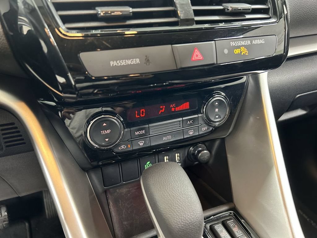 Used 2024 Mitsubishi Eclipse Cross LE AWD/4WD image 16