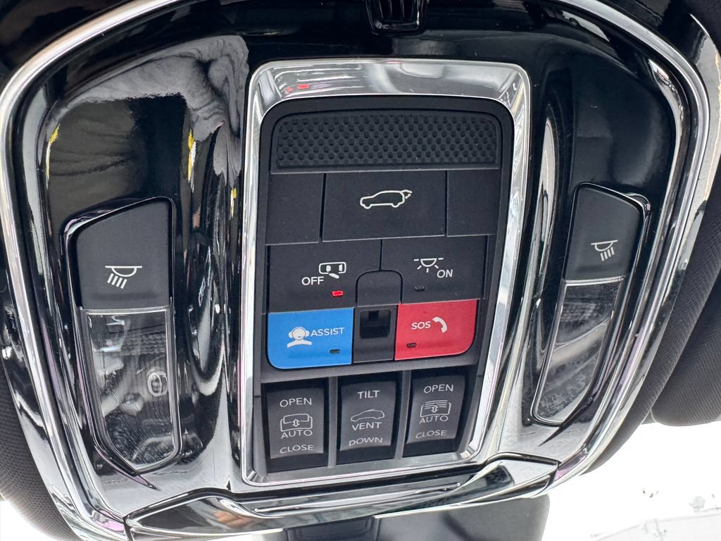 Used 2024 Jeep Grand Cherokee Overland w/ Adv Protech Group III AWD/4WD image 28