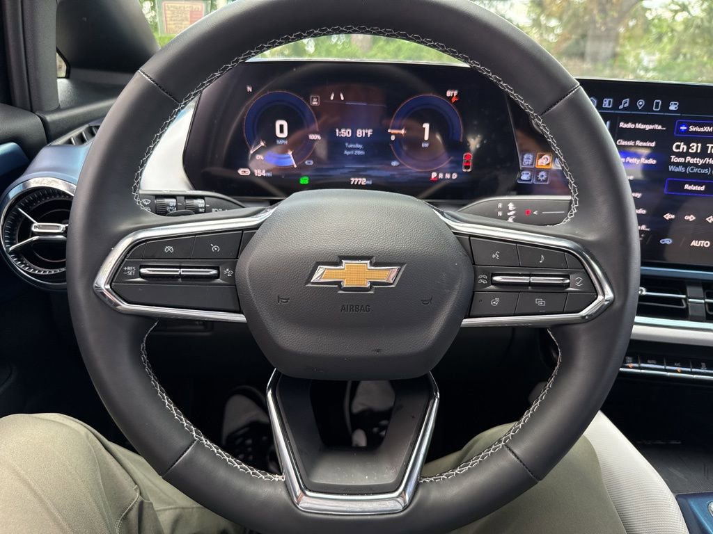 Used 2025 Chevrolet Equinox EV LT FWD image 31