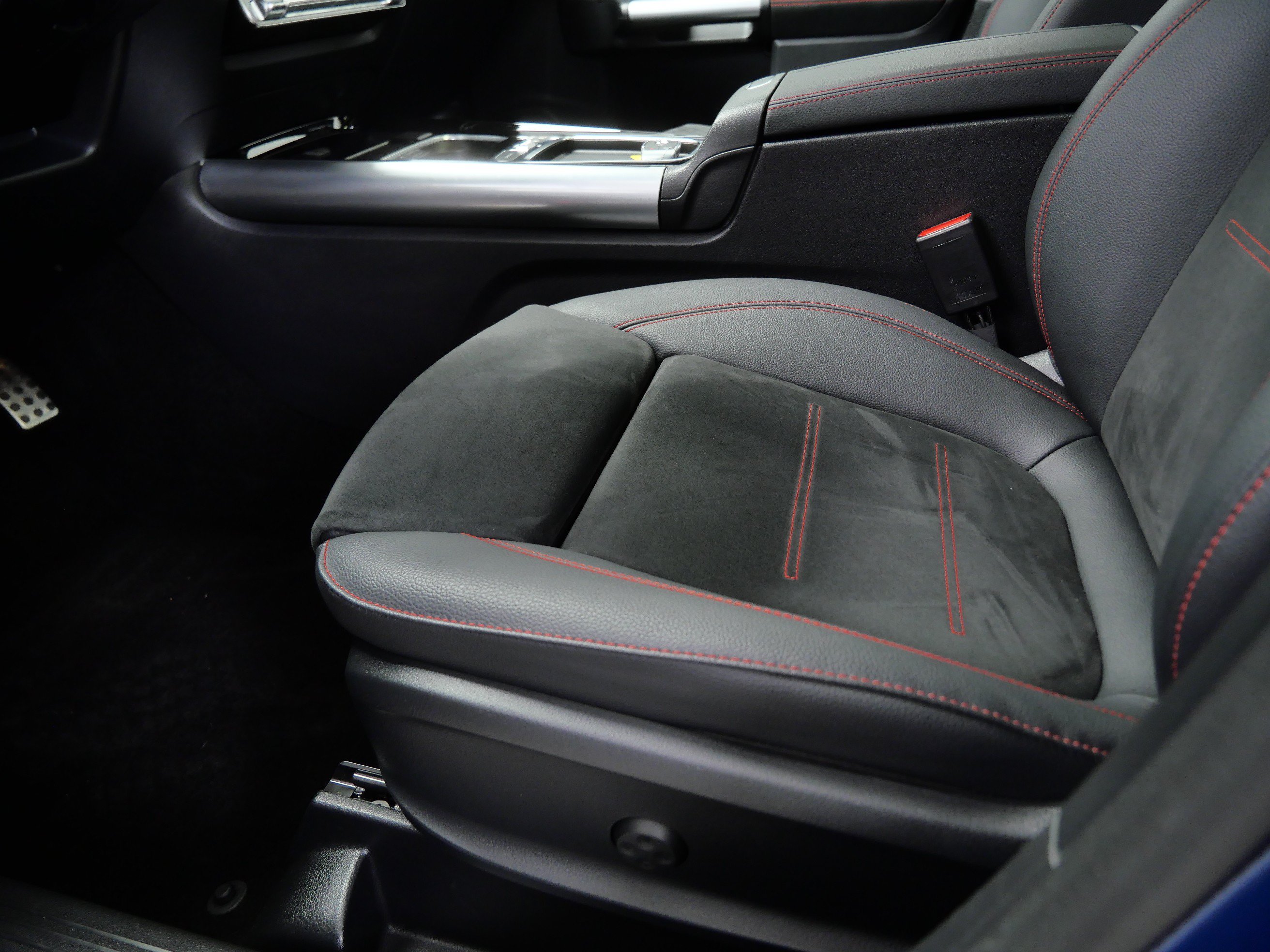 Certified 2025 Mercedes-Benz GLA 250 4MATIC image 18