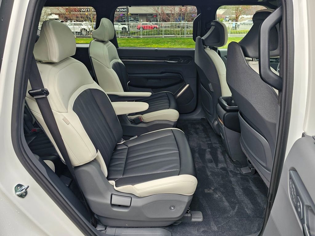 Used 2024 Kia EV9 GT-Line image 12