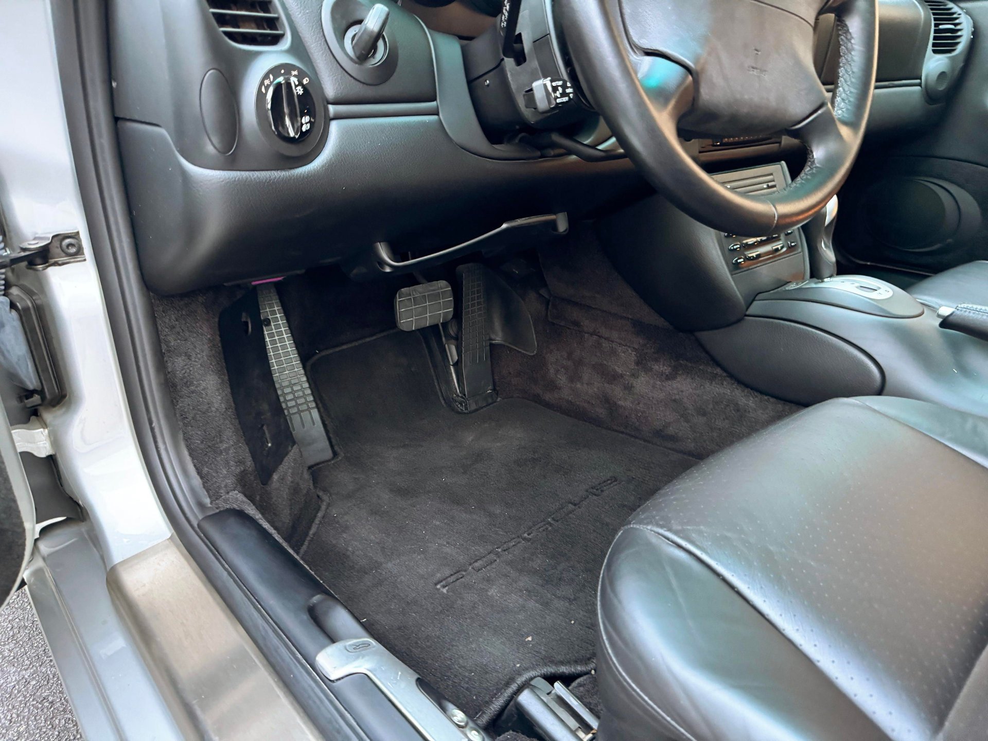Used 2000 Porsche 911 GT3 RS image 38
