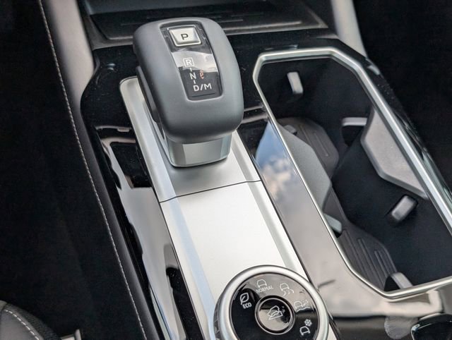 Used 2025 Mitsubishi Outlander SE image 22