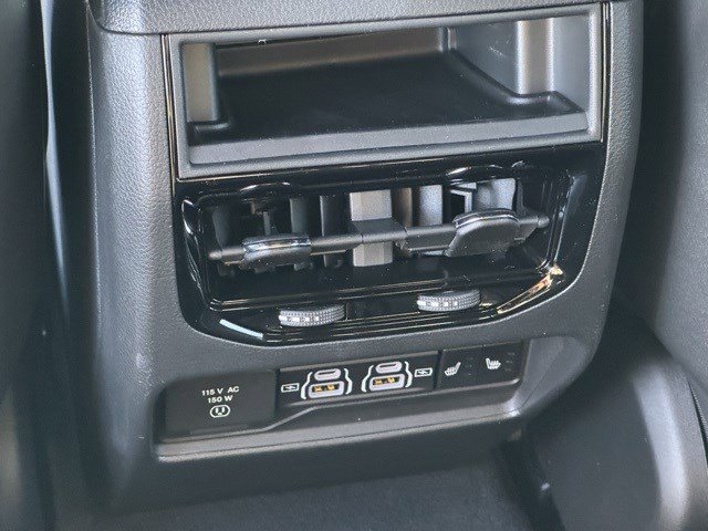 New 2025 Jeep Grand Cherokee Limited image 30