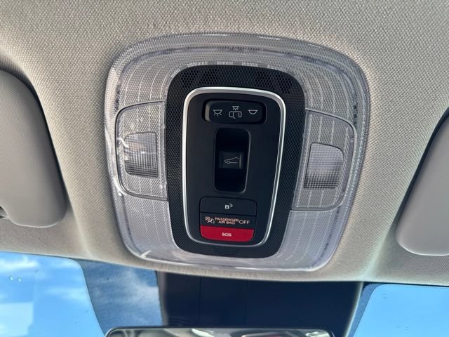 Used 2025 Hyundai Elantra Limited FWD image 28