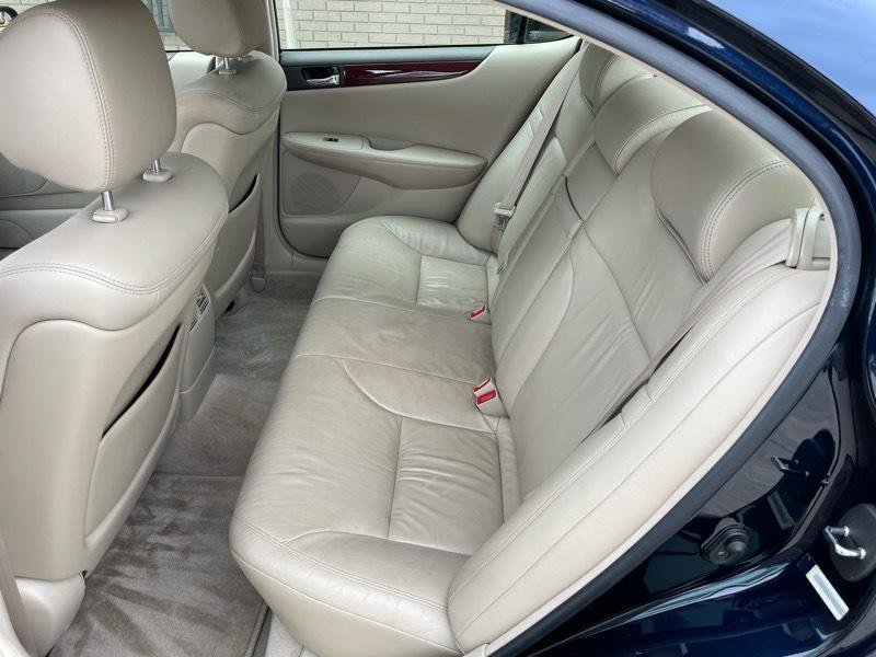 Used 2002 Lexus ES 330 FWD image 32