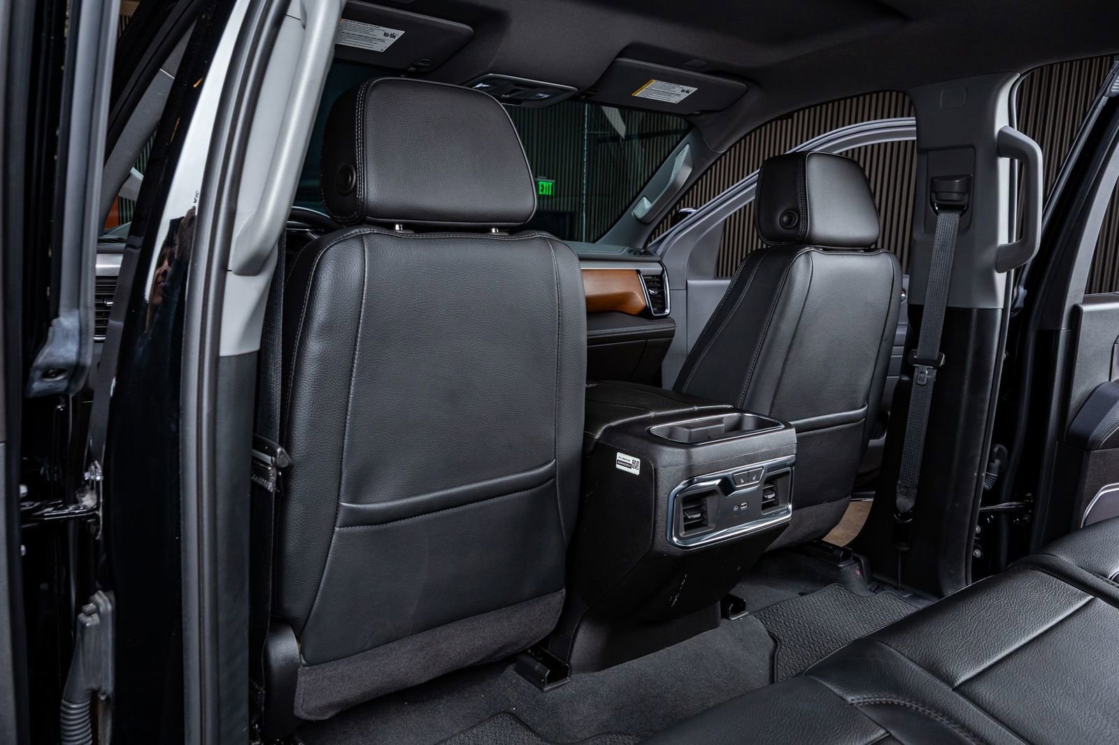 Used 2025 GMC Sierra 2500 Denali image 32