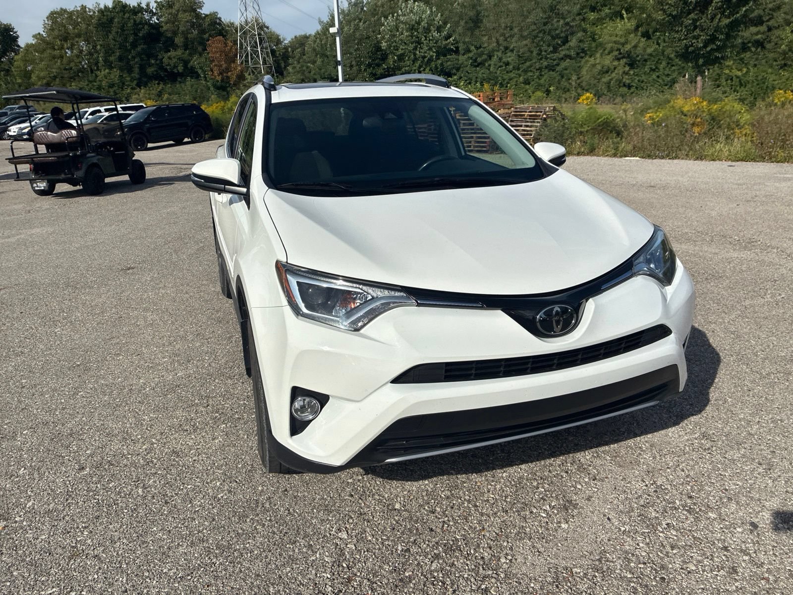 Used 2018 Toyota RAV4 XLE AWD/4WD image 8