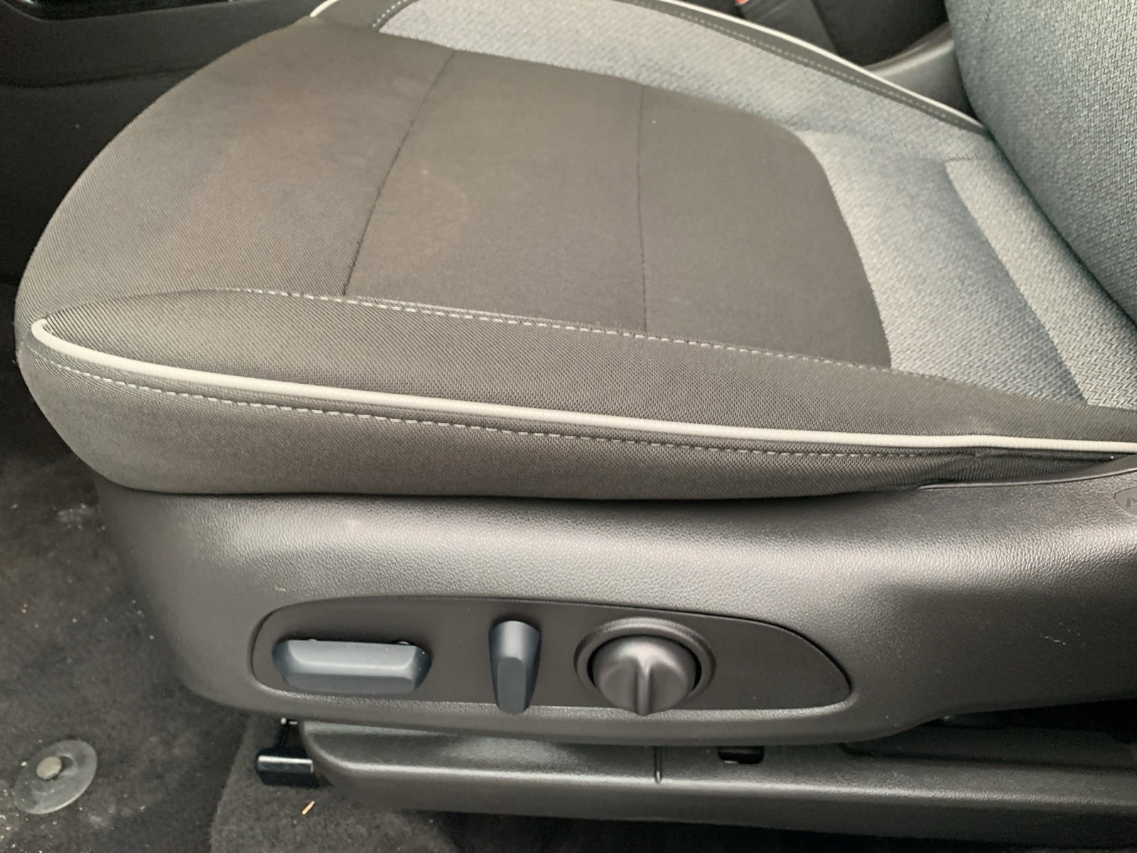 Used 2025 Chevrolet TrailBlazer LT w/ Convenience Package image 19