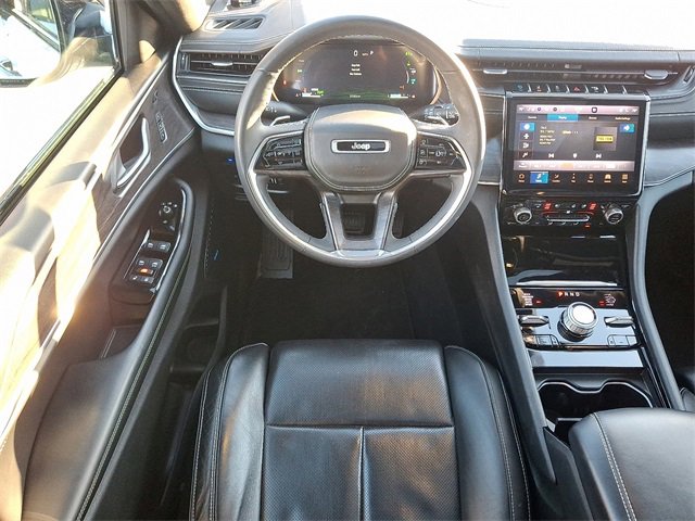 Used 2022 Jeep Grand Cherokee Overland w/ Luxury Tech Group IV image 11