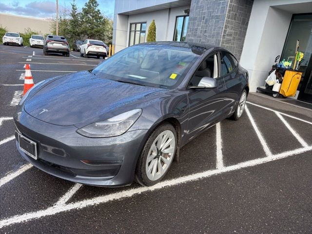 Used 2023 Tesla Model 3 Standard Range image 3