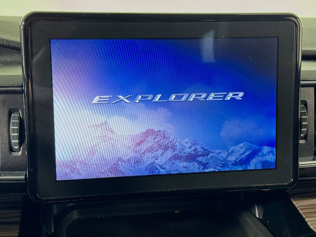 Used 2023 Ford Explorer Limited w/ Equipment Group 301A image 26
