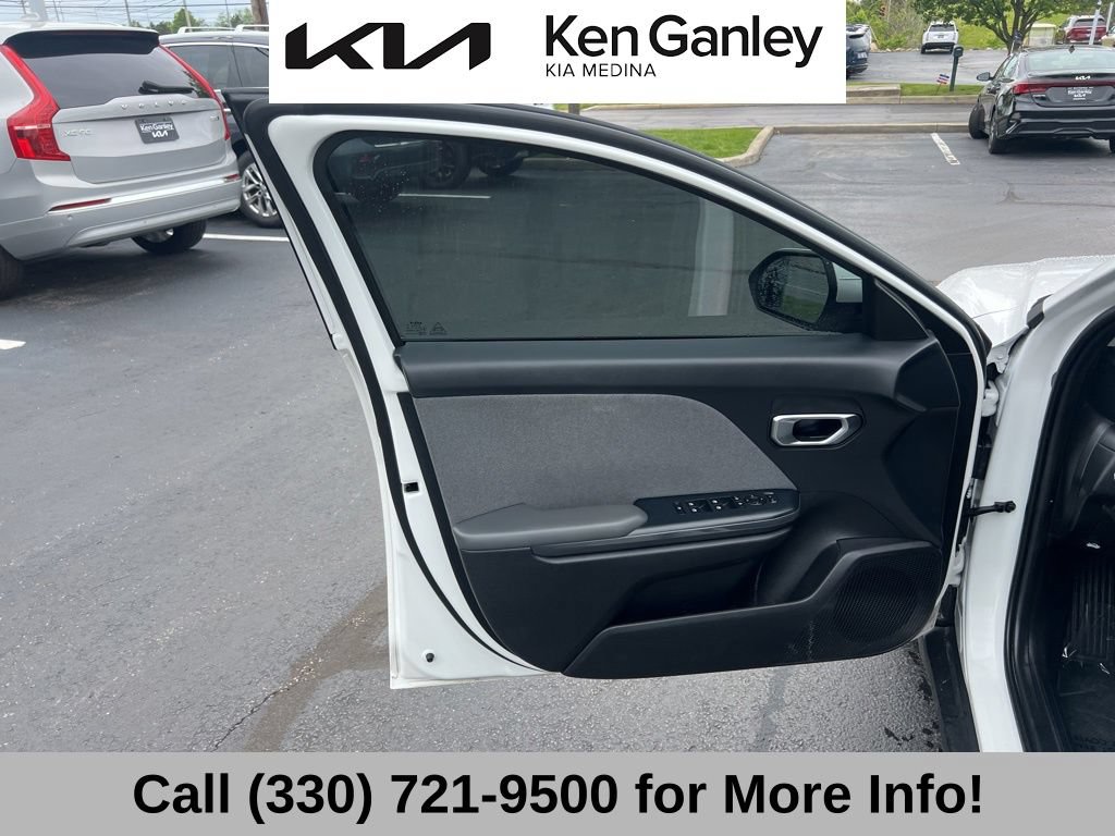Certified 2025 Kia K4 EX FWD image 26