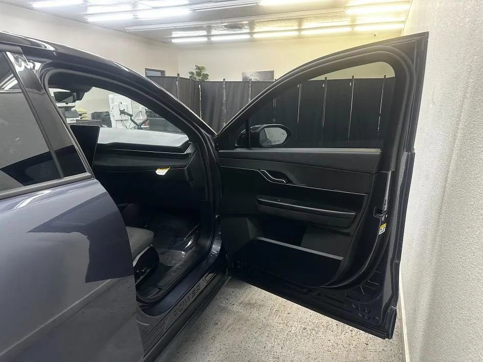 Used 2023 Fisker Ocean Ultra image 20